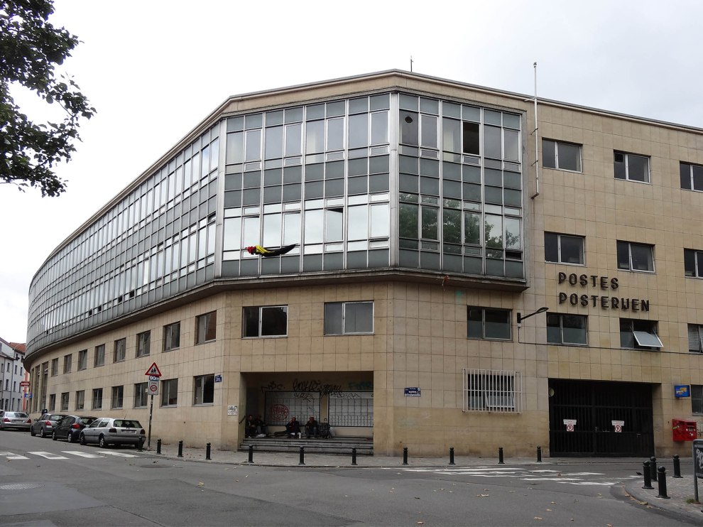 chaussée de Boondael, le bureau de poste  17 08 2014 © delirurbain